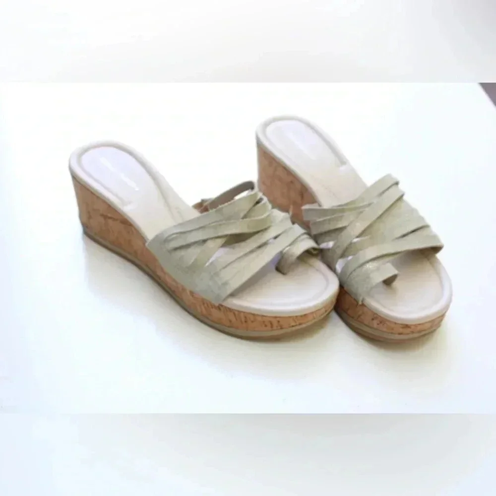 Donald J Pliner Sheena wedges